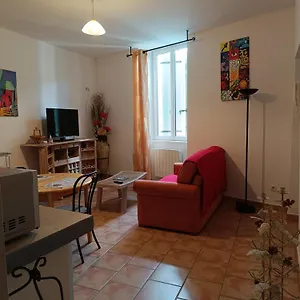 Appartement Charmant, Salavas